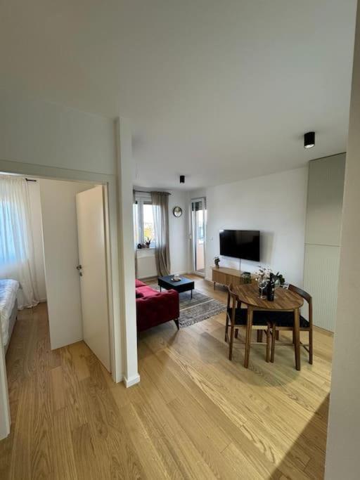 Lux Gem, 1bdr, Free Parking Apartment